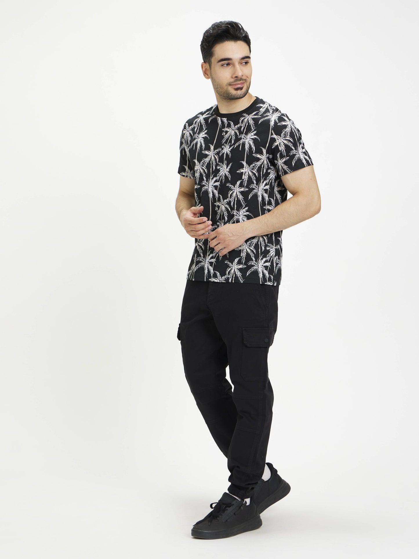 Celio Men Black Printed Regular Fit Cotton T-Shirts