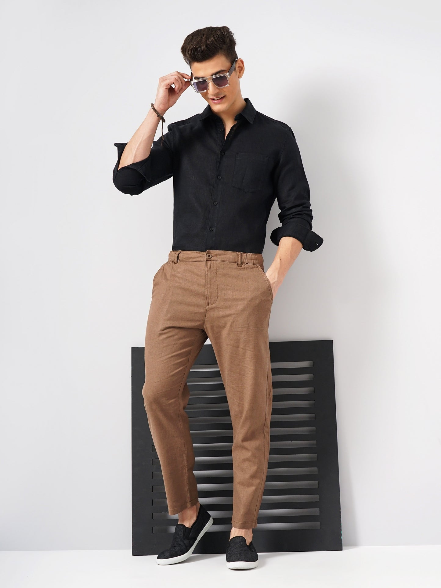 Celio* Men Brown Solid Regular Fit Linen Trousers