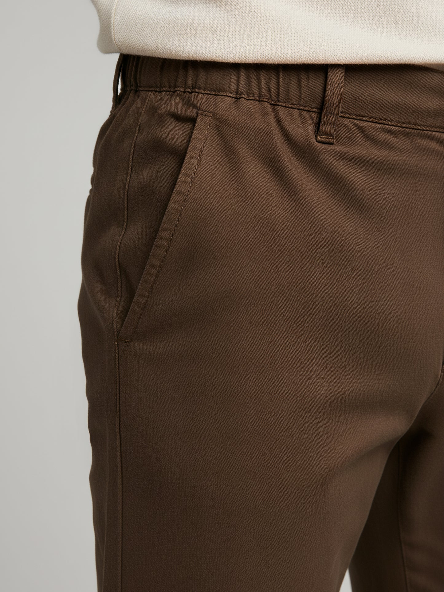 Celio Men  Brown Solid straight-fit Cotton-Linen-Blend Trousers
