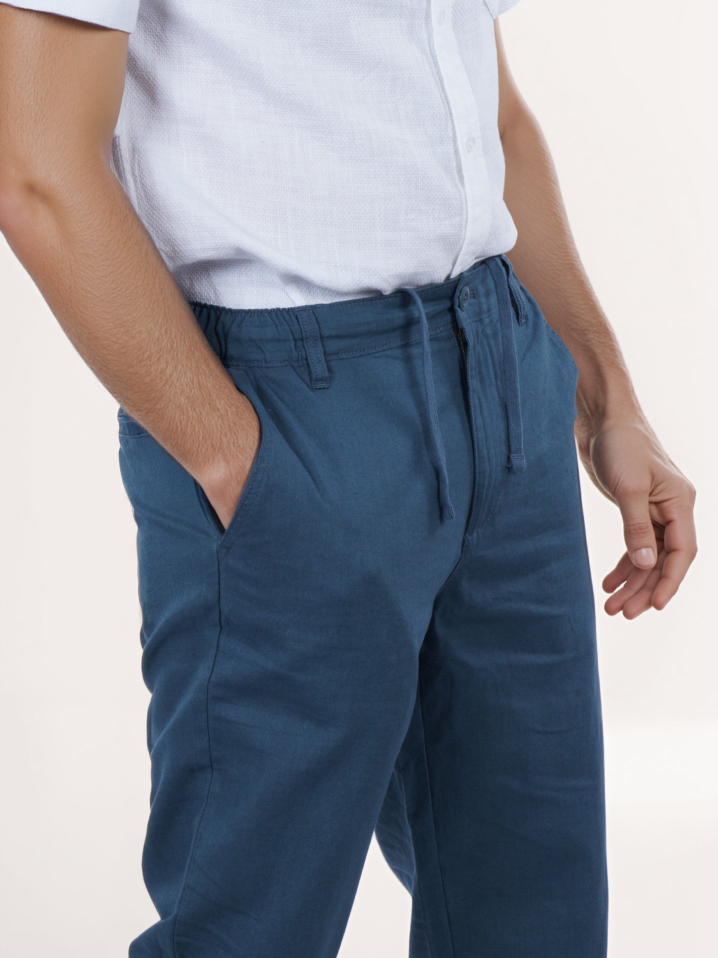 Celio* Men Grey Solid Straight Fit Linen Trouser