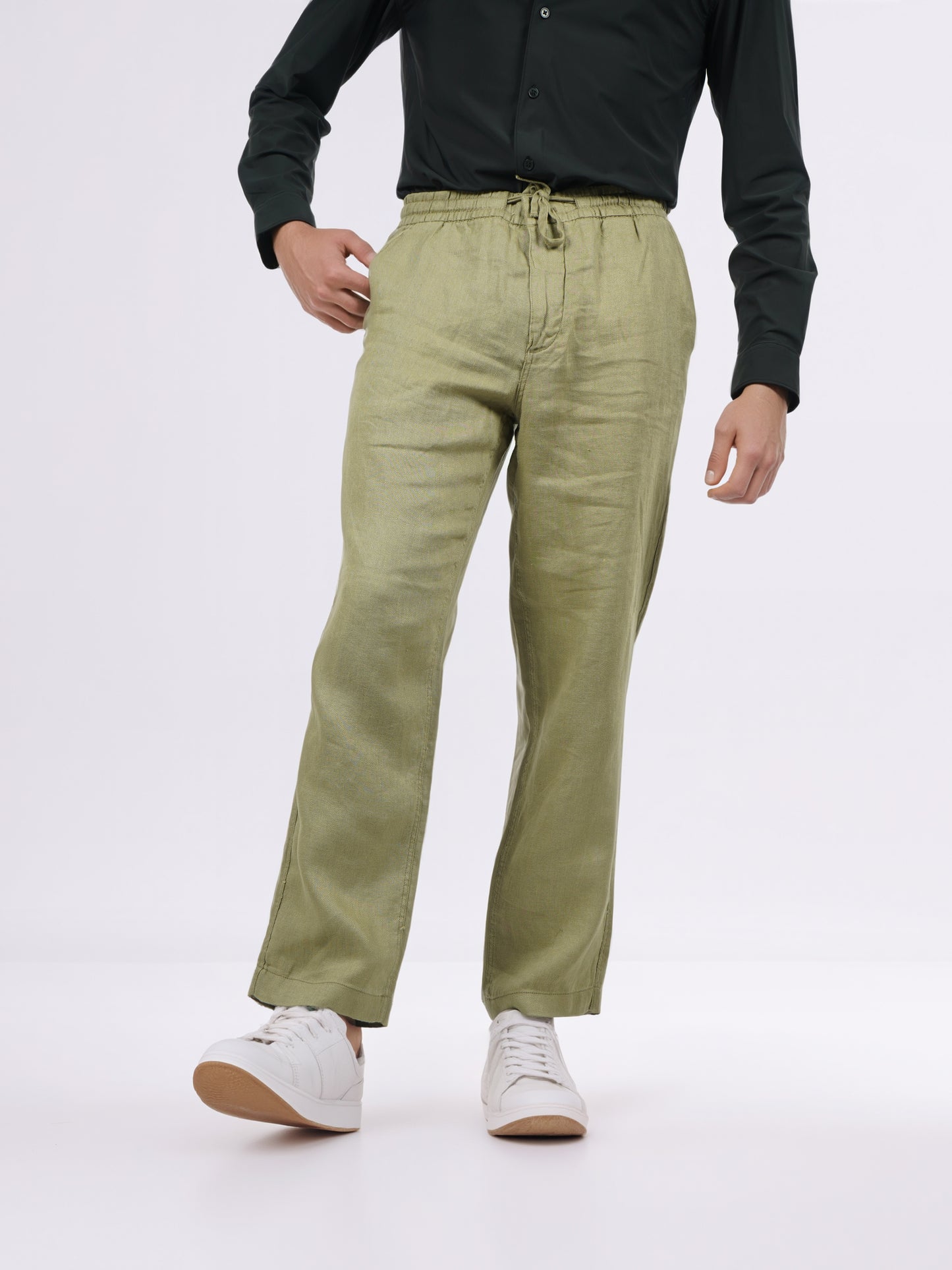Celio* Men Khaki Solid Straight Fit Linen Trousers