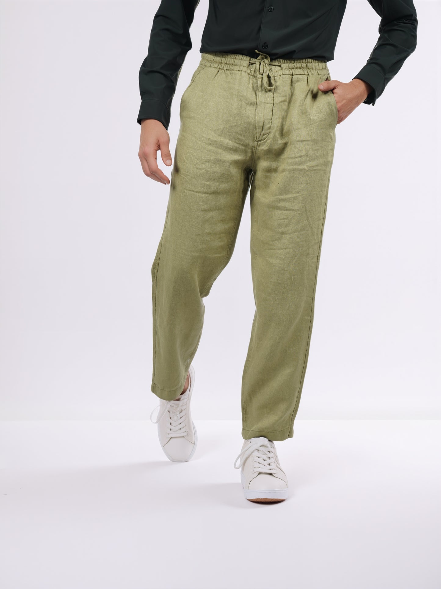 Celio* Men Khaki Solid Straight Fit Linen Trousers