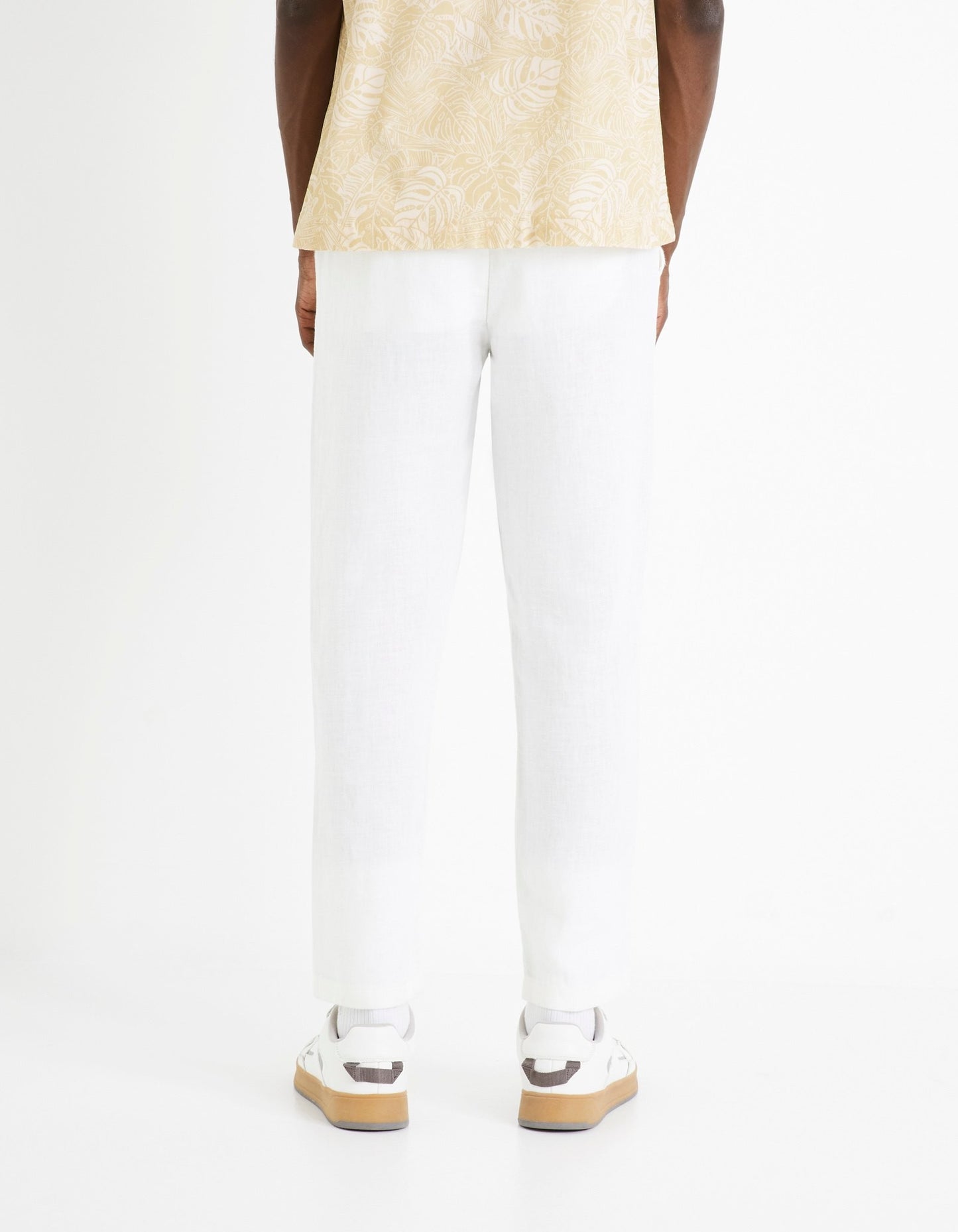 Celio Men White Solid Straight Fit Linen Trousers