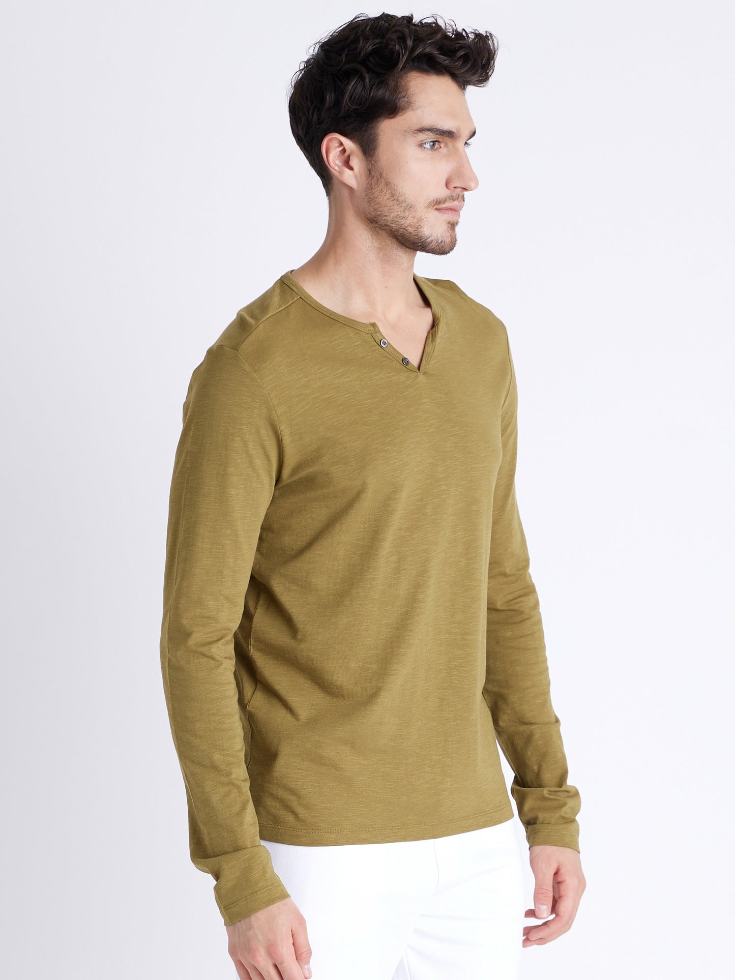 Celio Men Olive Solid Regular Fit Cotton T-Shirts