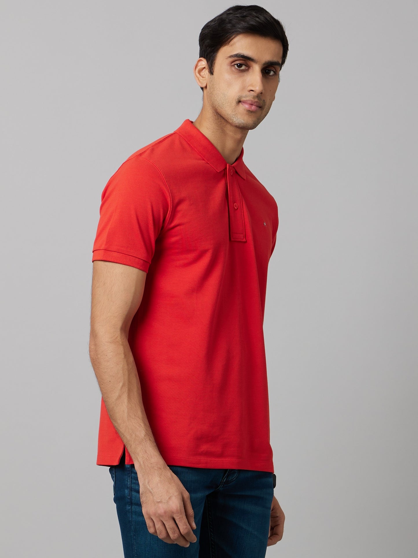 Celio Men Red Solid Slim Fit Cotton T-Shirts