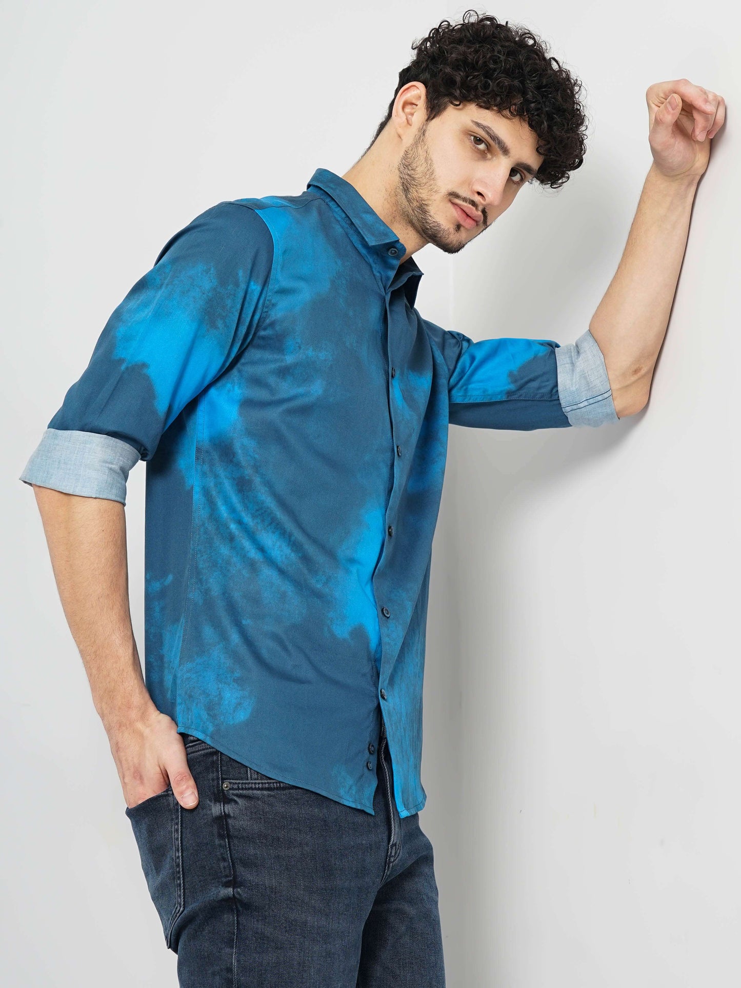 Celio Men Blue Dyed Regular Fit Cotton Shirts