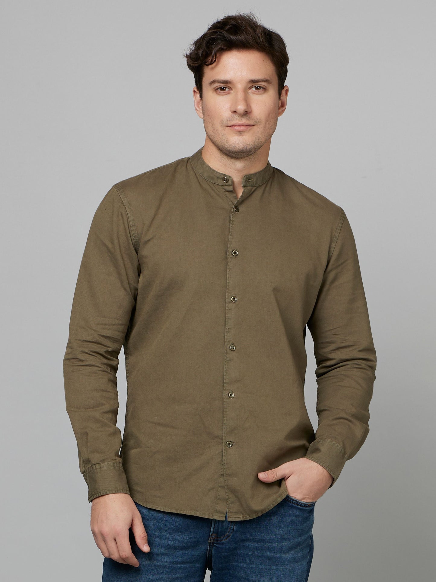 Celio Men Olive Solid Regular Fit Cotton Shirts
