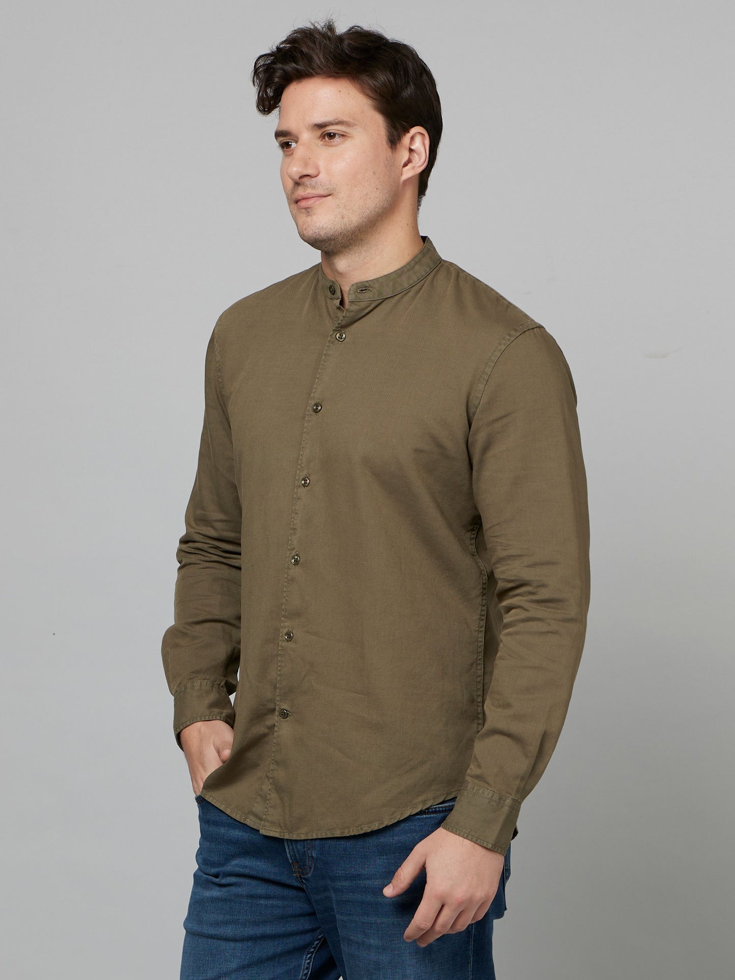 Celio Men Olive Solid Regular Fit Cotton Shirts
