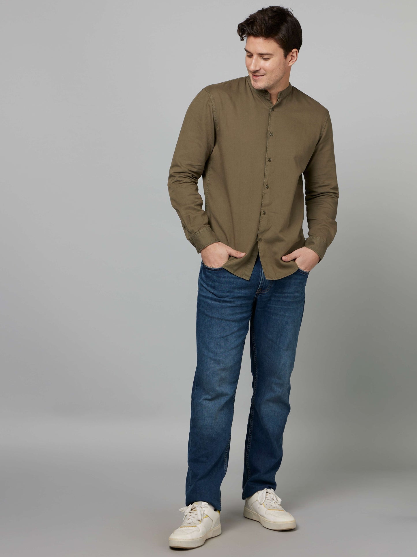 Celio Men Olive Solid Regular Fit Cotton Shirts