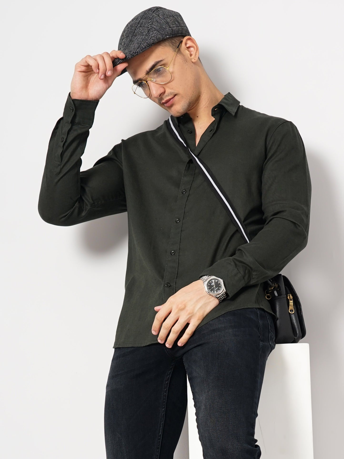 Celio* Men Green Solid Regular Fit Linen-Blend Shirts