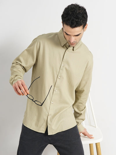 Celio* Solid Regular Fit Cotton Olive Shirt