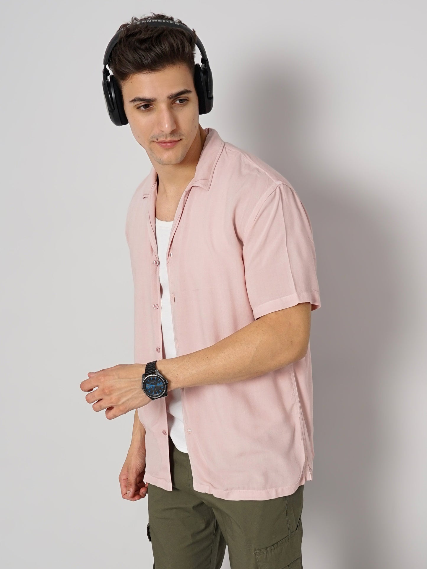 Celio* Men Peach Solid Regular Fit Viscose Shirts