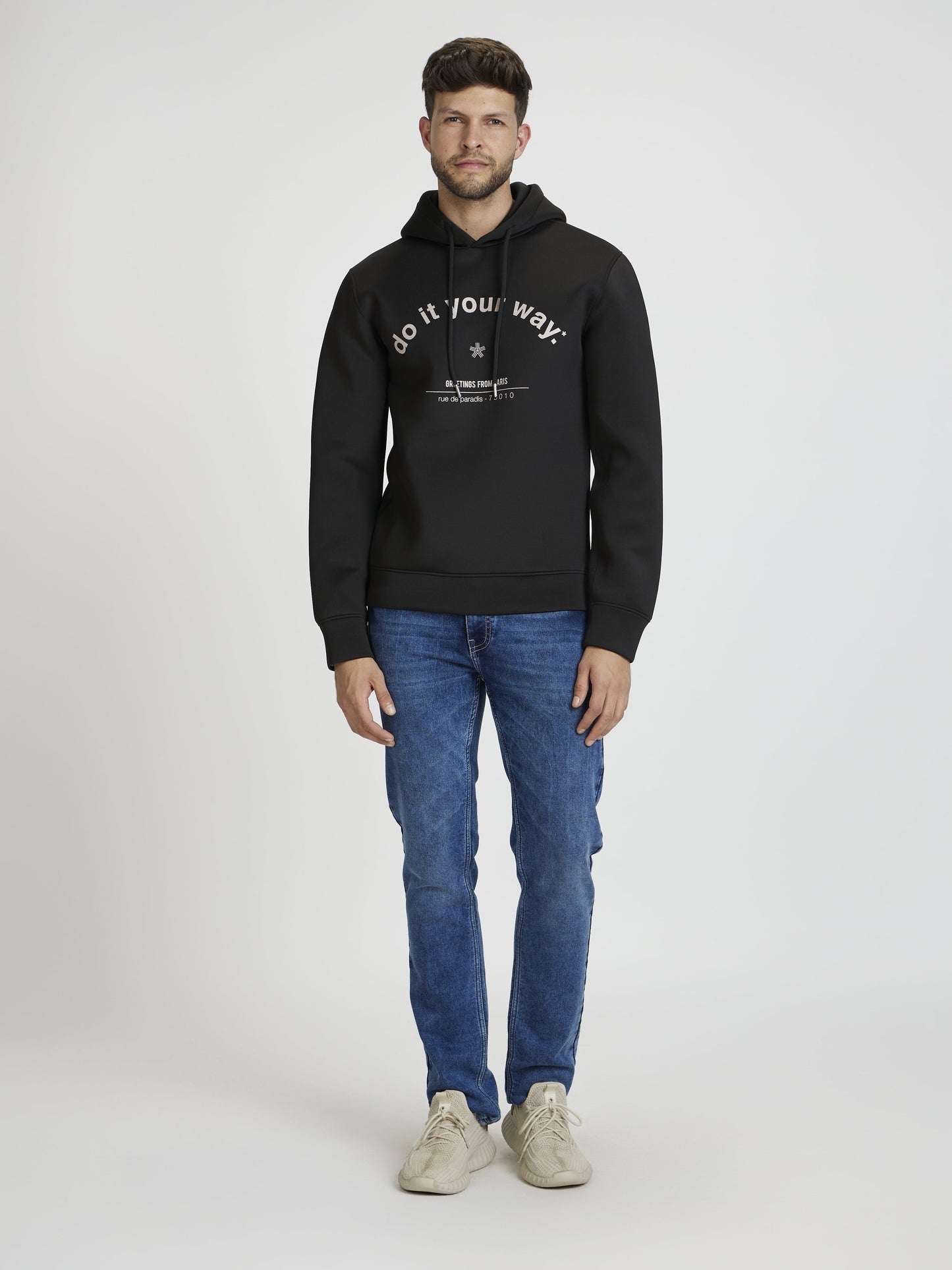 Celio Men Black Printed Regular Fit Polyester Sweatshirts