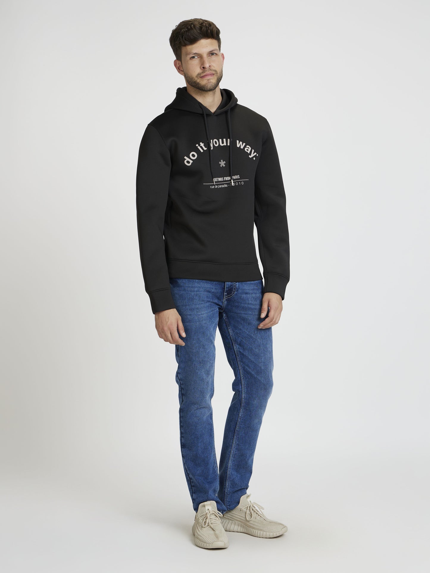 Celio Men Black Printed Regular Fit Polyester Sweatshirts