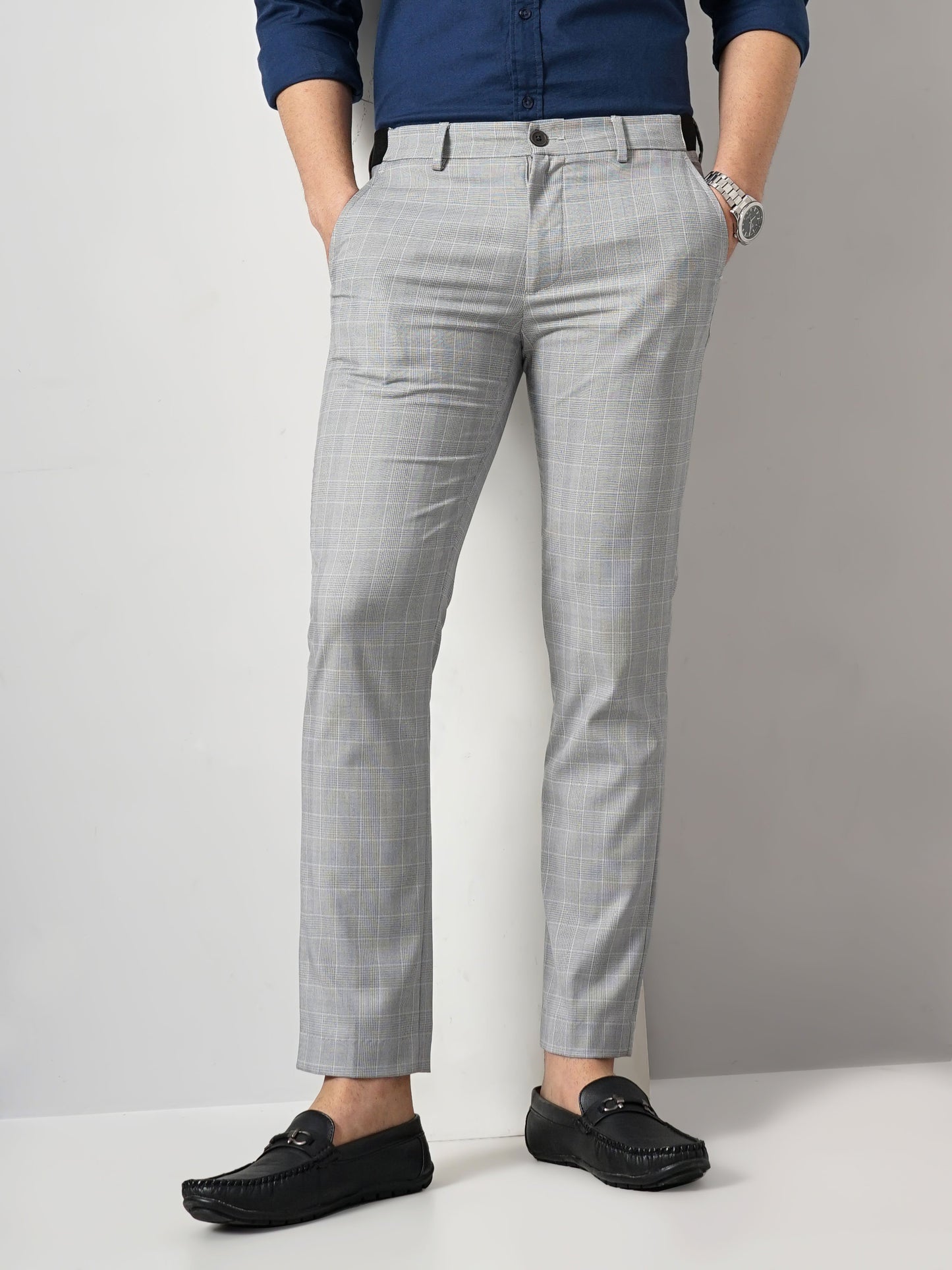 Celio* Men Grey Checked Slim Fit Polyester-Blend Trousers