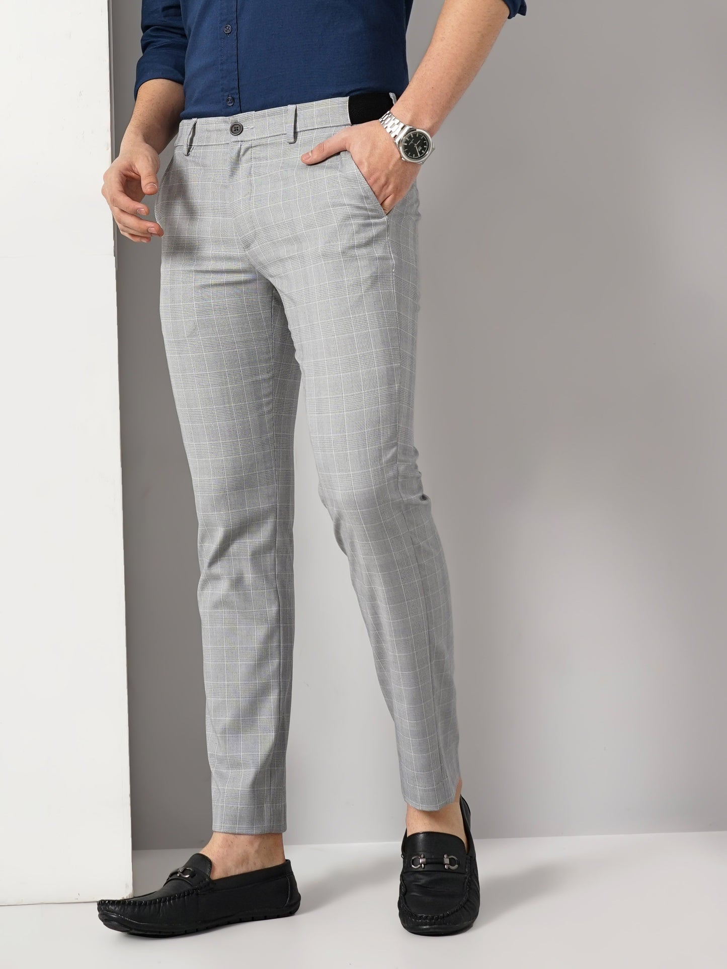 Celio* Men Grey Checked Slim Fit Polyester-Blend Trousers