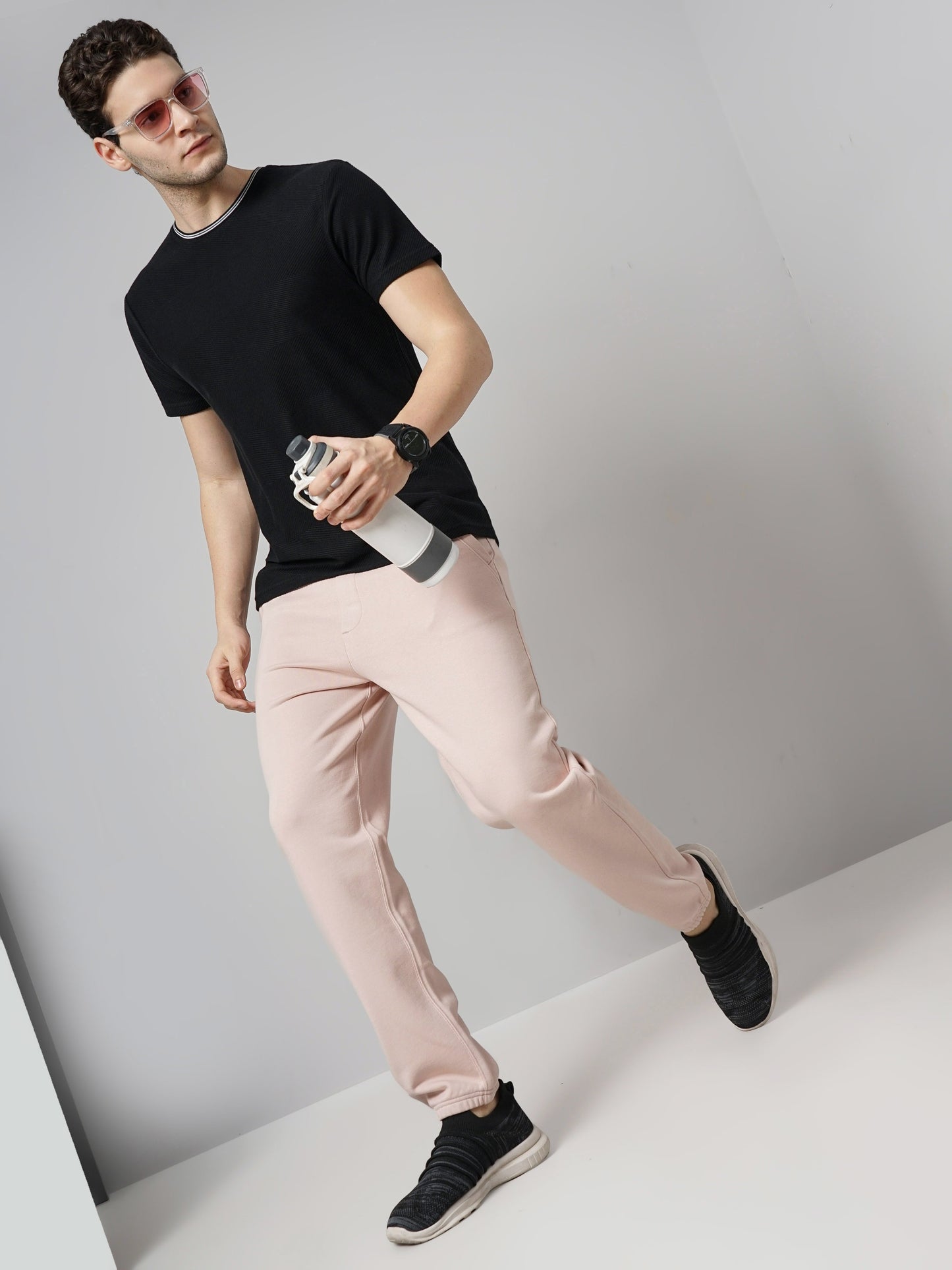 Celio* Men Pink Solid Jogger Fit Cotton Trousers