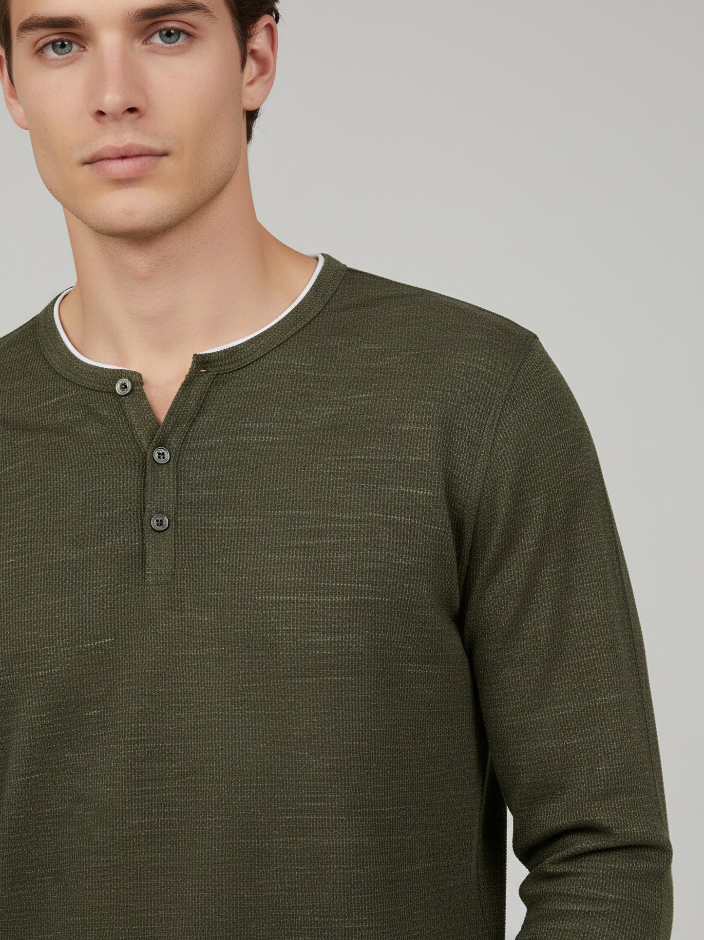 Celio* Men Olive Solid Regular Fit Cotton Sweaters