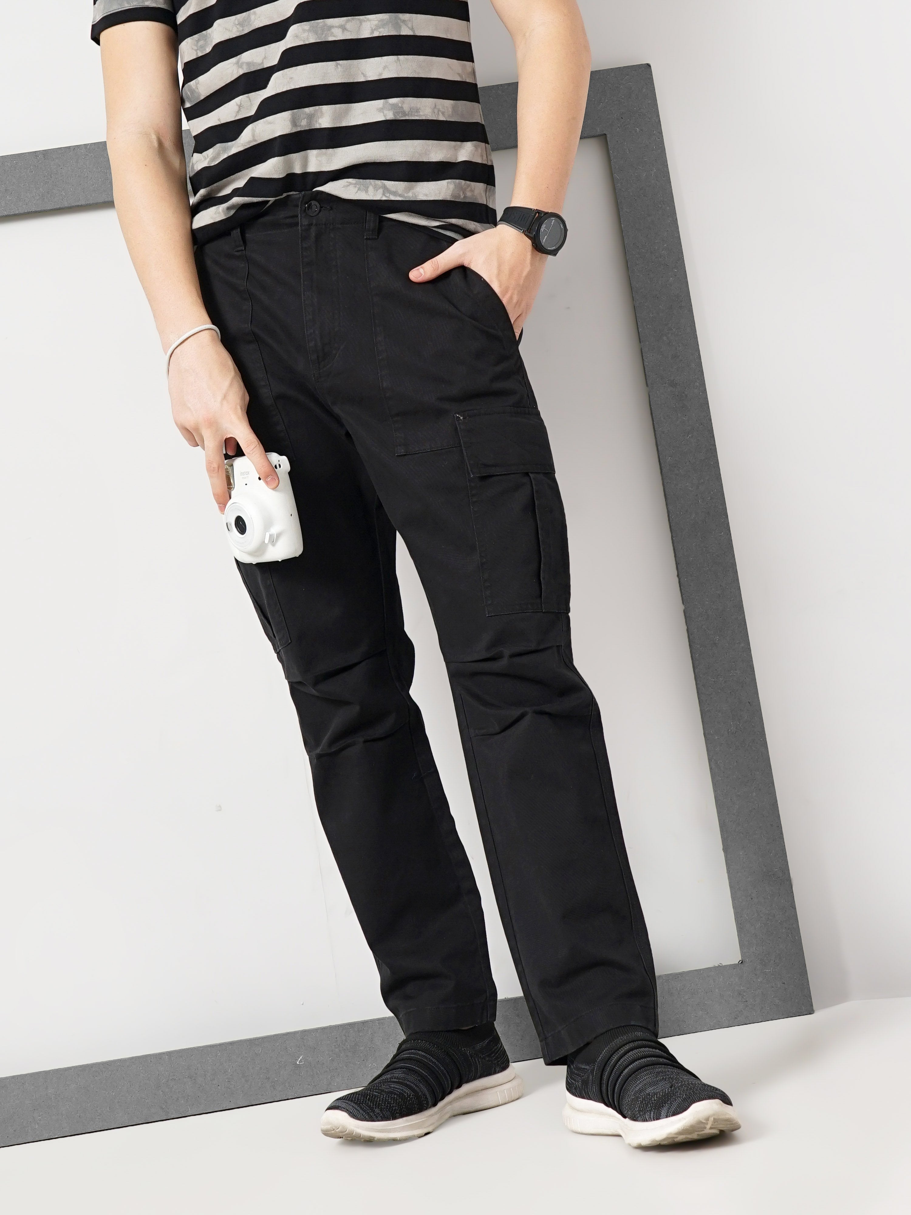 Celio Men Black Solid Straight Fit Cotton Trousers