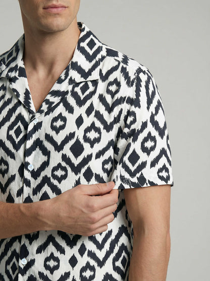 Celio* Men Black Printed Regular Fit Viscose Shirts