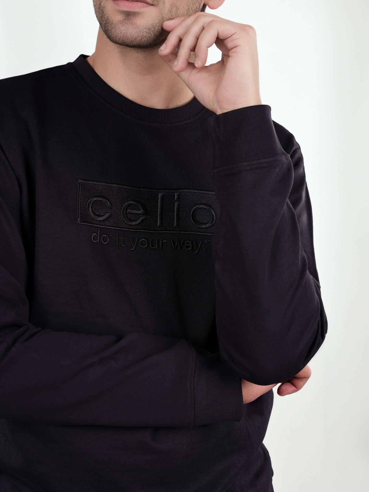 Celio Men Black Embroidered Regular Fit Cotton Sweatshirts