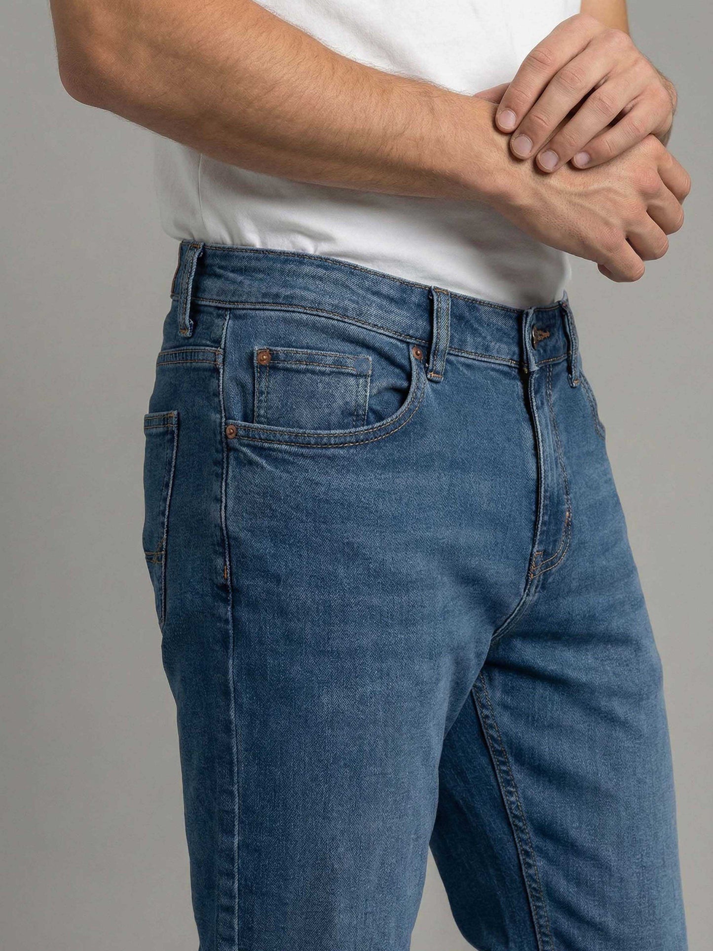 Celio* Men Blue Solid Straight Fit Cotton Jeans