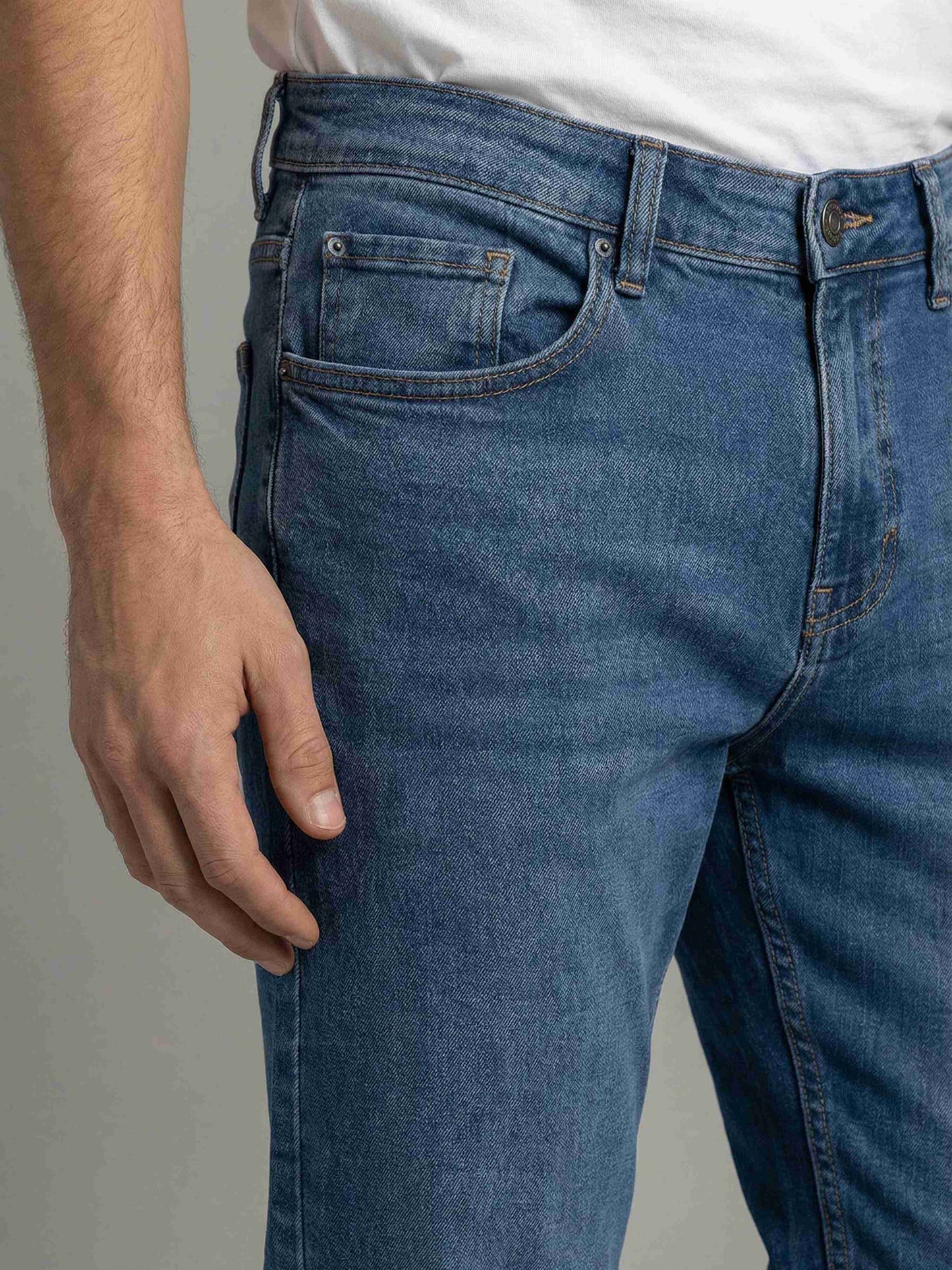 Celio* Men Blue Solid Straight Fit Cotton Jeans