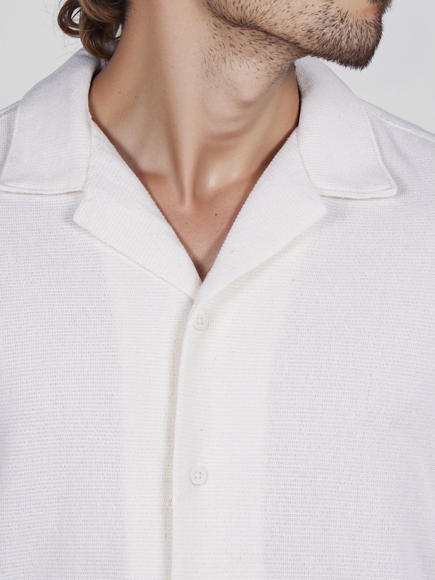 Celio* Solid Regular Fit Poly-Cotton White Shirt