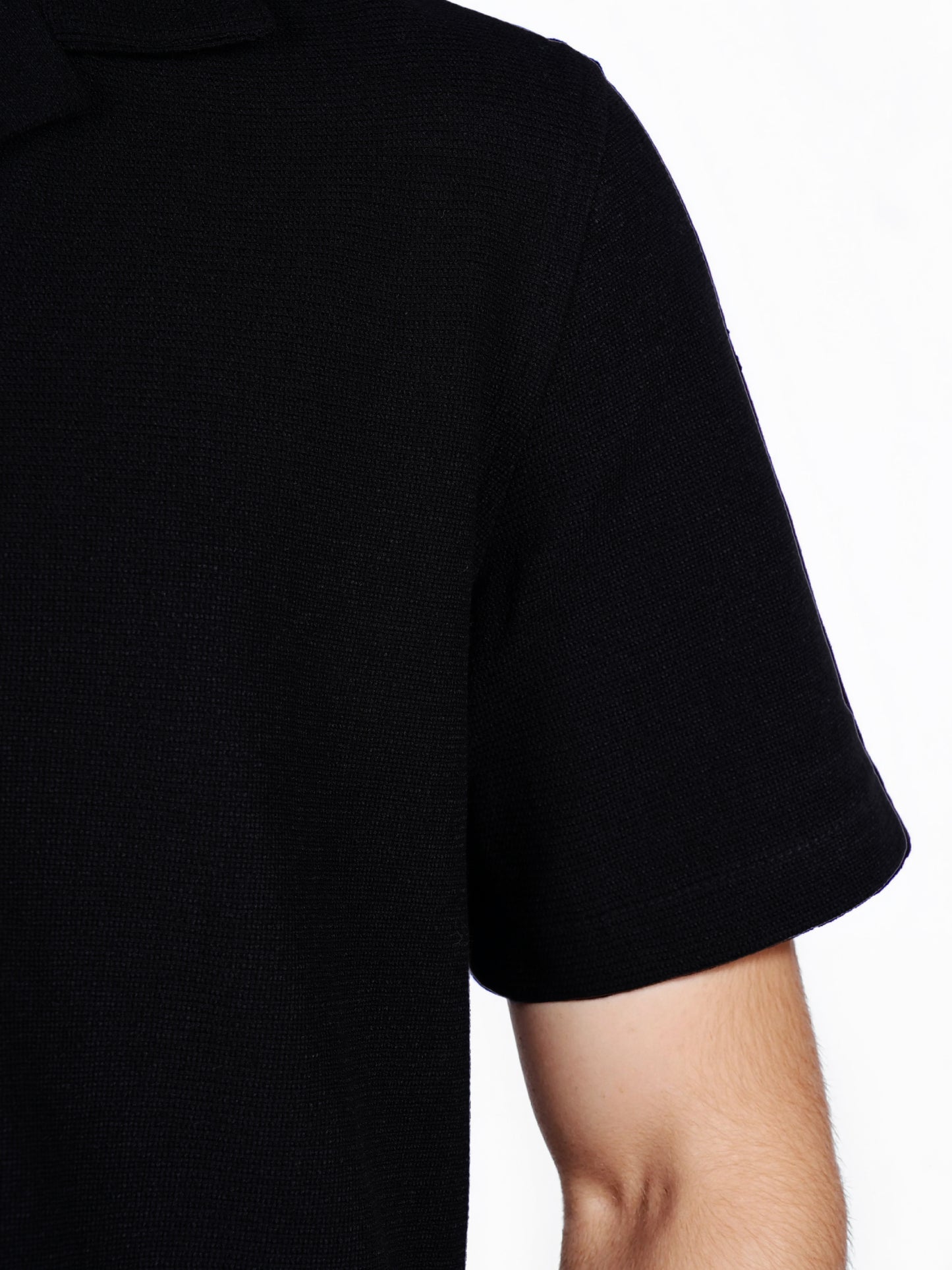 Celio* Solid Regular Fit Poly-Cotton Black Shirt