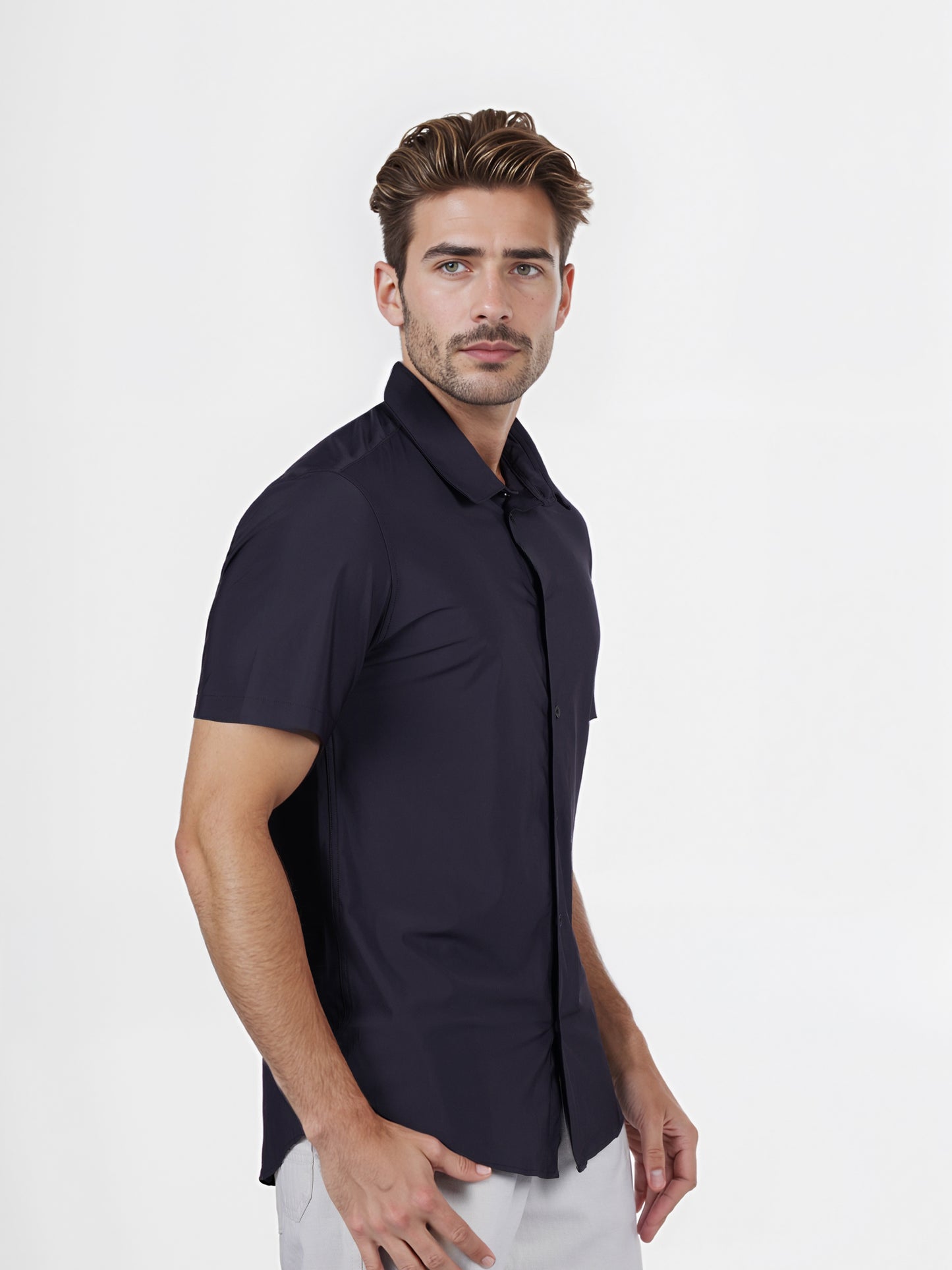 Celio* Solid Slim Fit Poly-Cotton Black Shirt