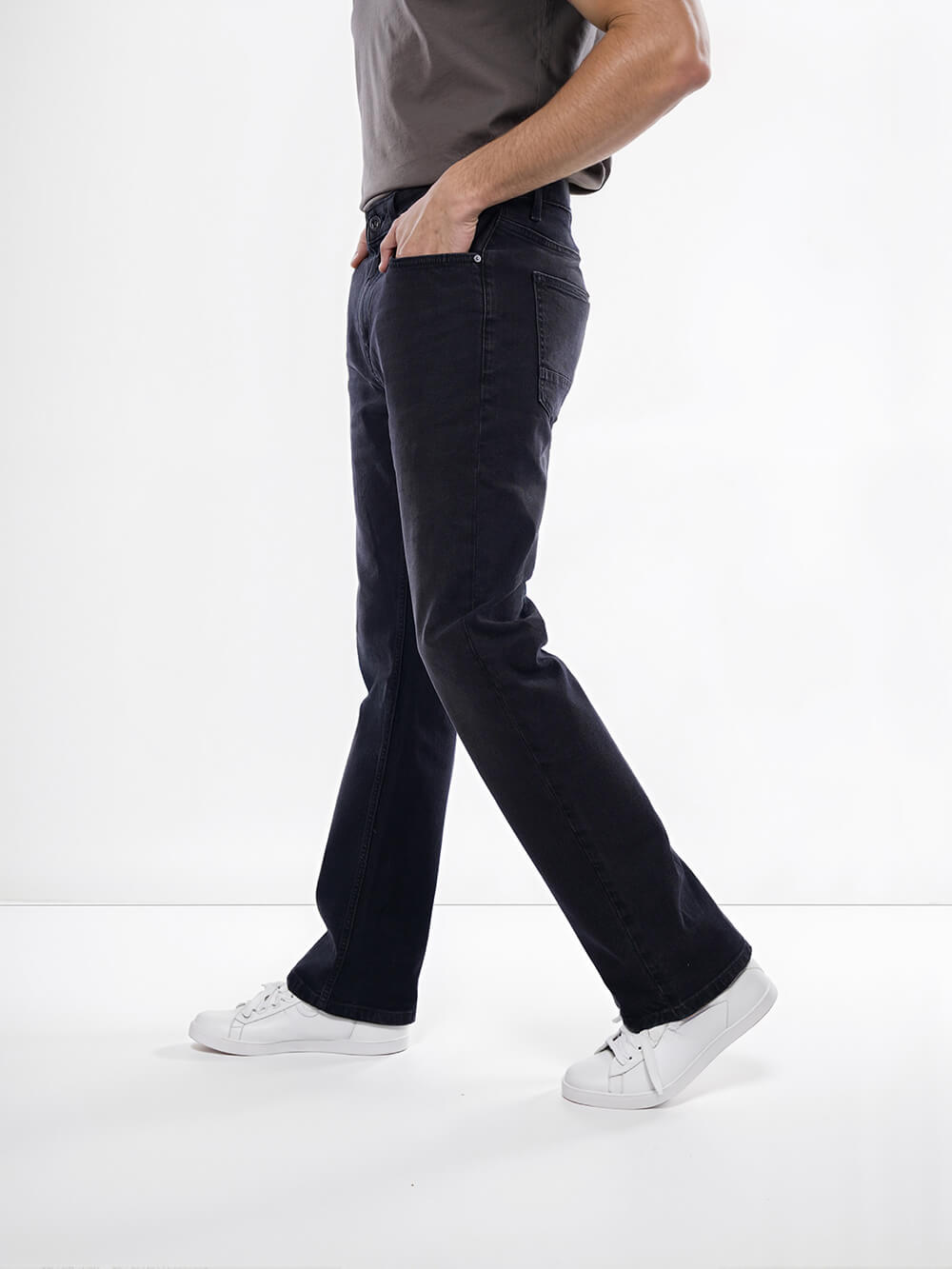 Celio* Cotton-Blend Bootcut Fit Black Jean