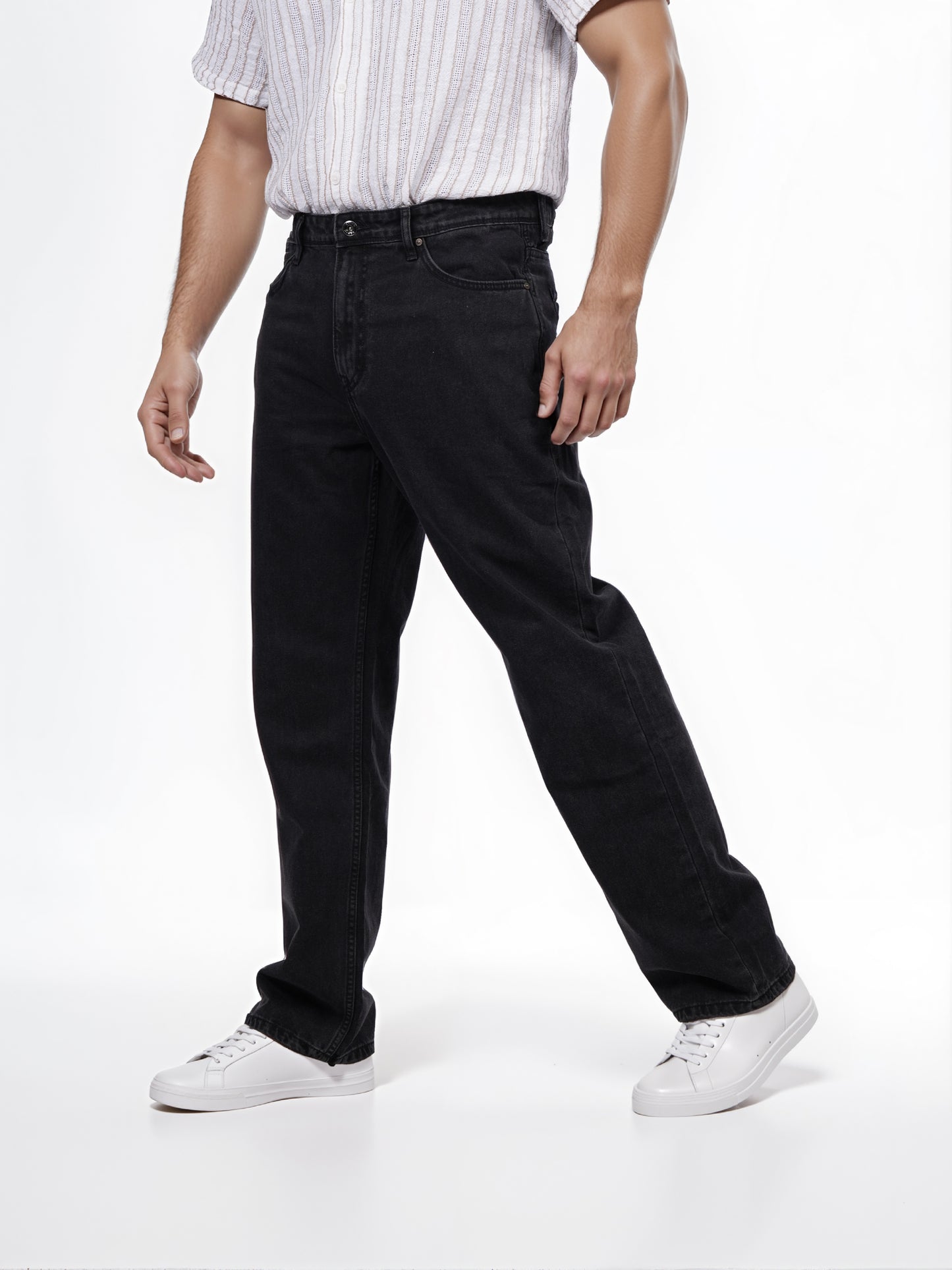 Celio* Men Black Solid Loose Fit Cotton Jean