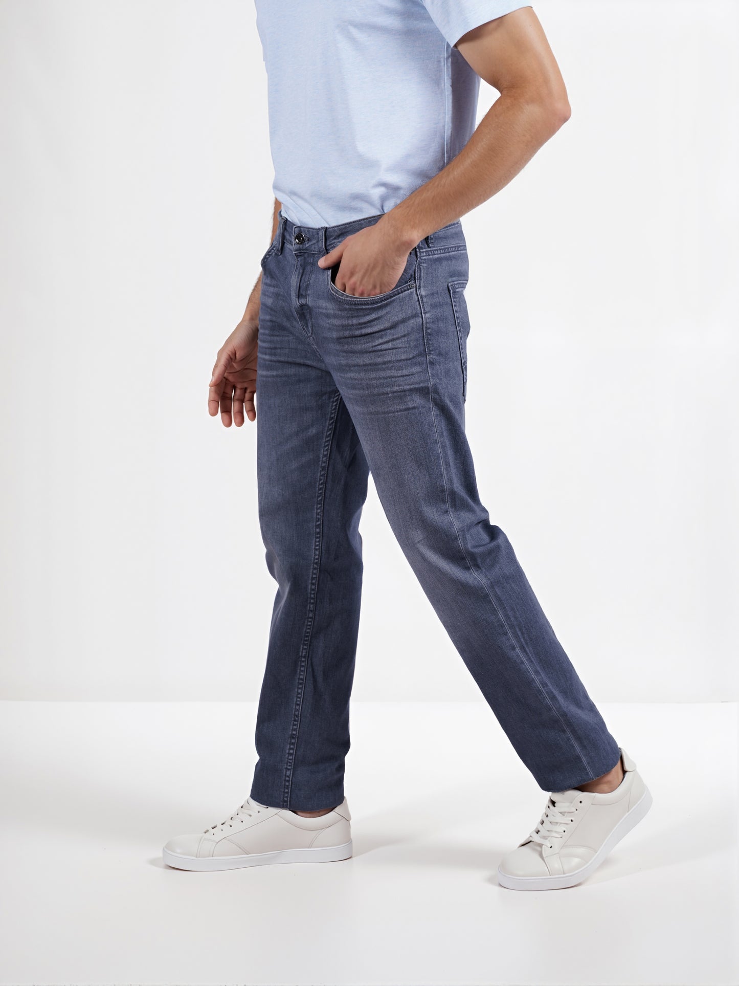 Celio* Men Grey Solid Straight Fit Cotton Twill Denim Jean