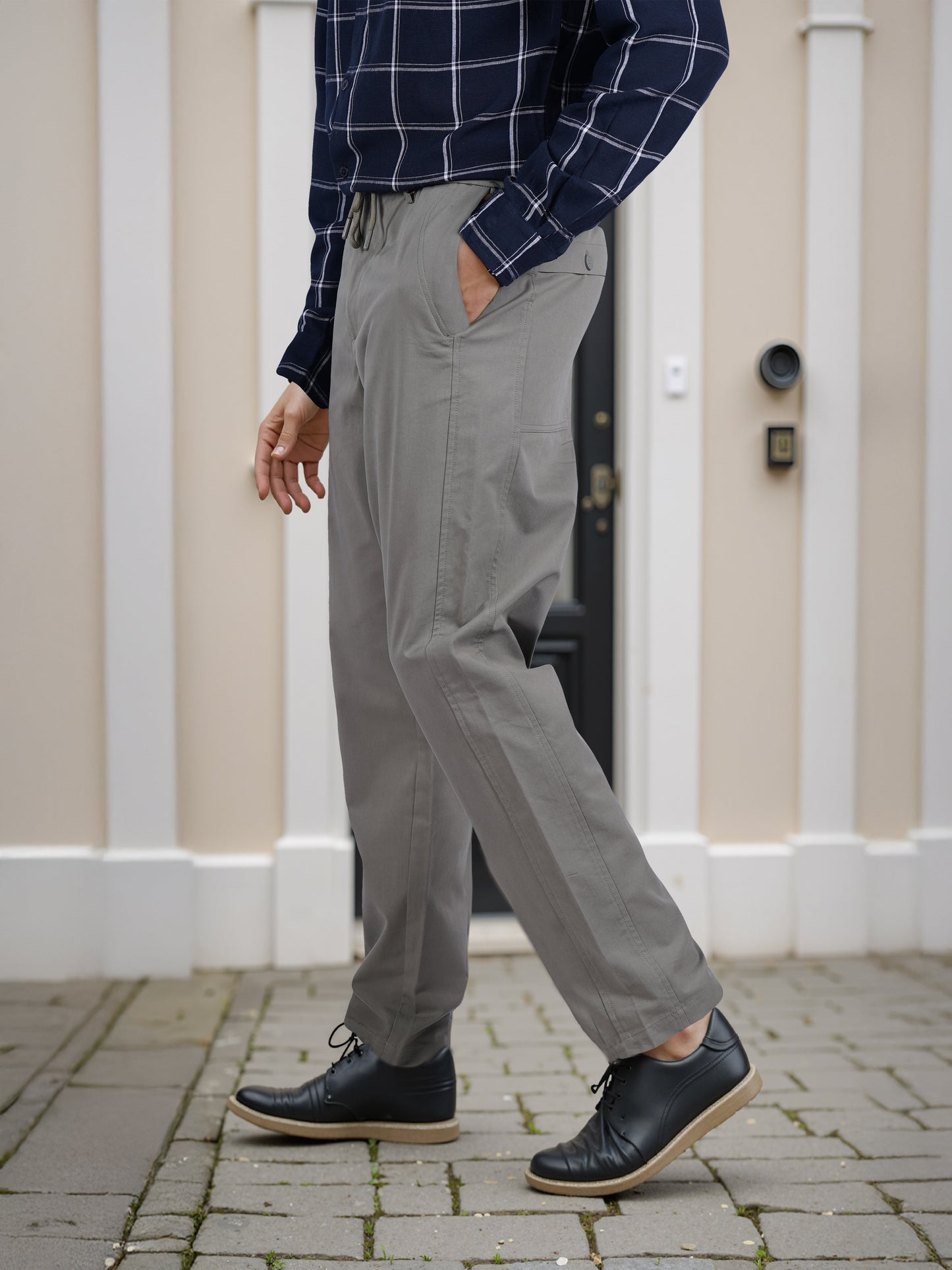 Celio* Men Olive Solid Slim Fit Polyester Cargo