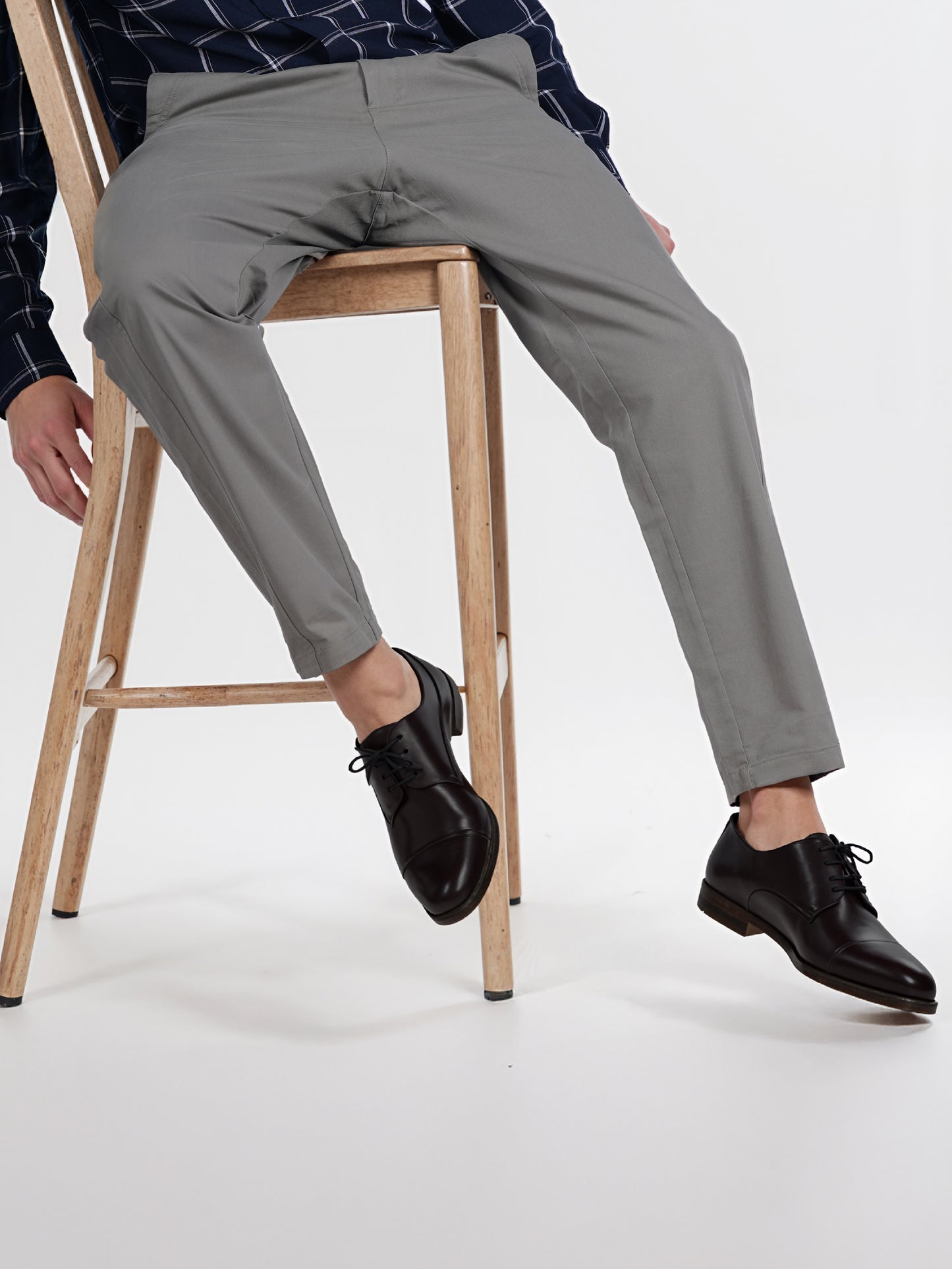 Celio* Men Olive Solid Slim Fit Polyester Cargo