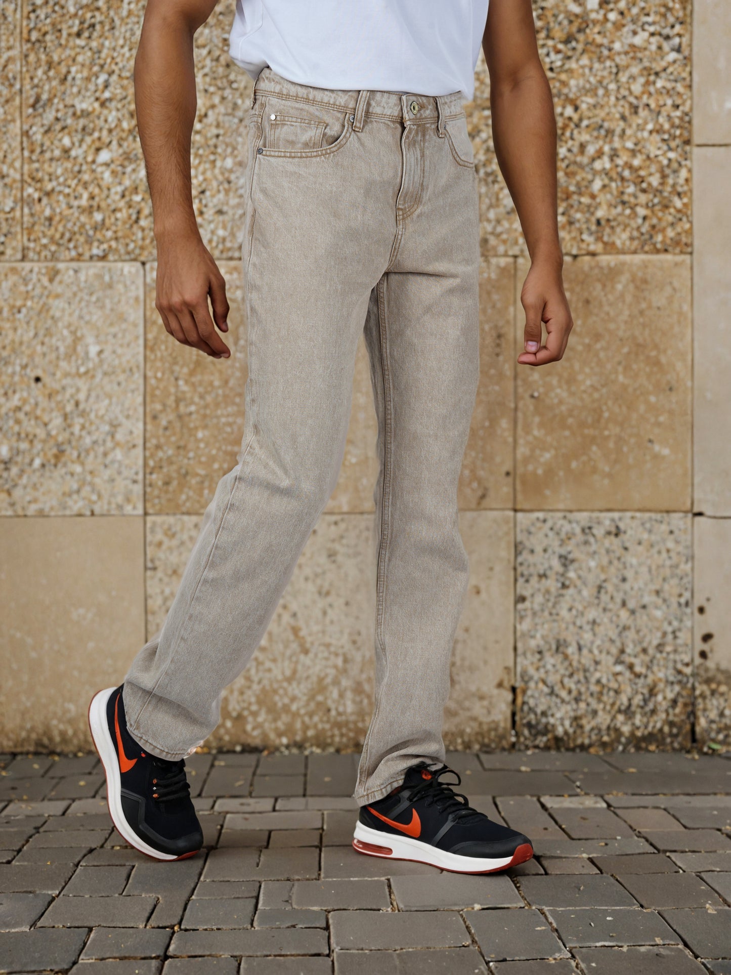 Celio* Men Brown Solid Loose Fit Cotton Jeans