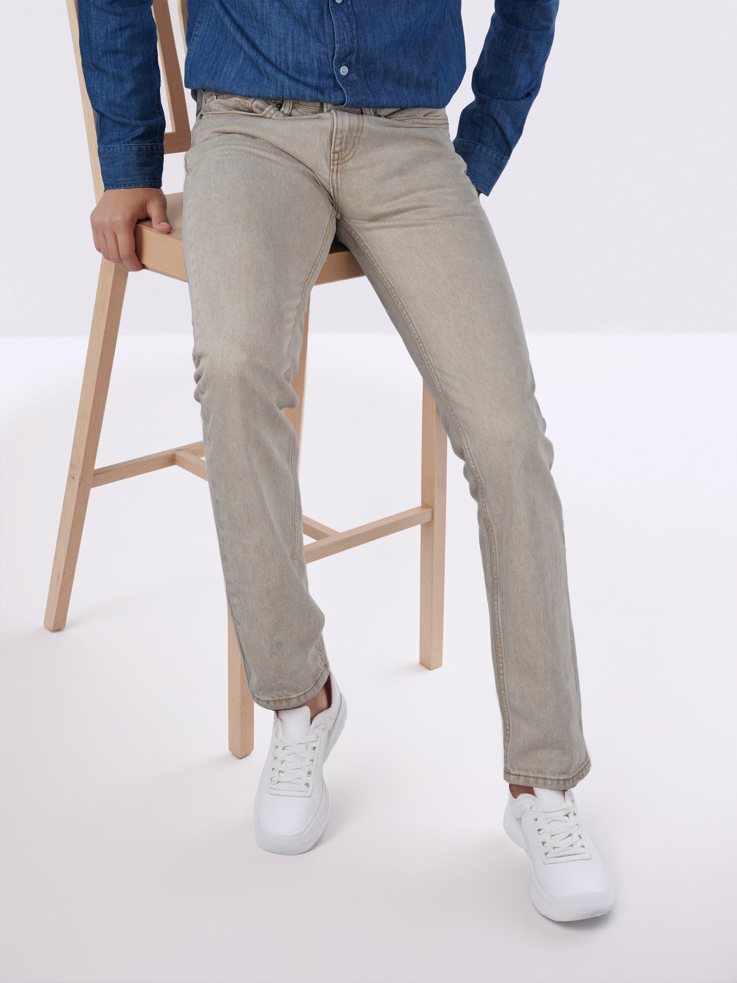 Celio* Men Brown Solid Loose Fit Cotton Jeans