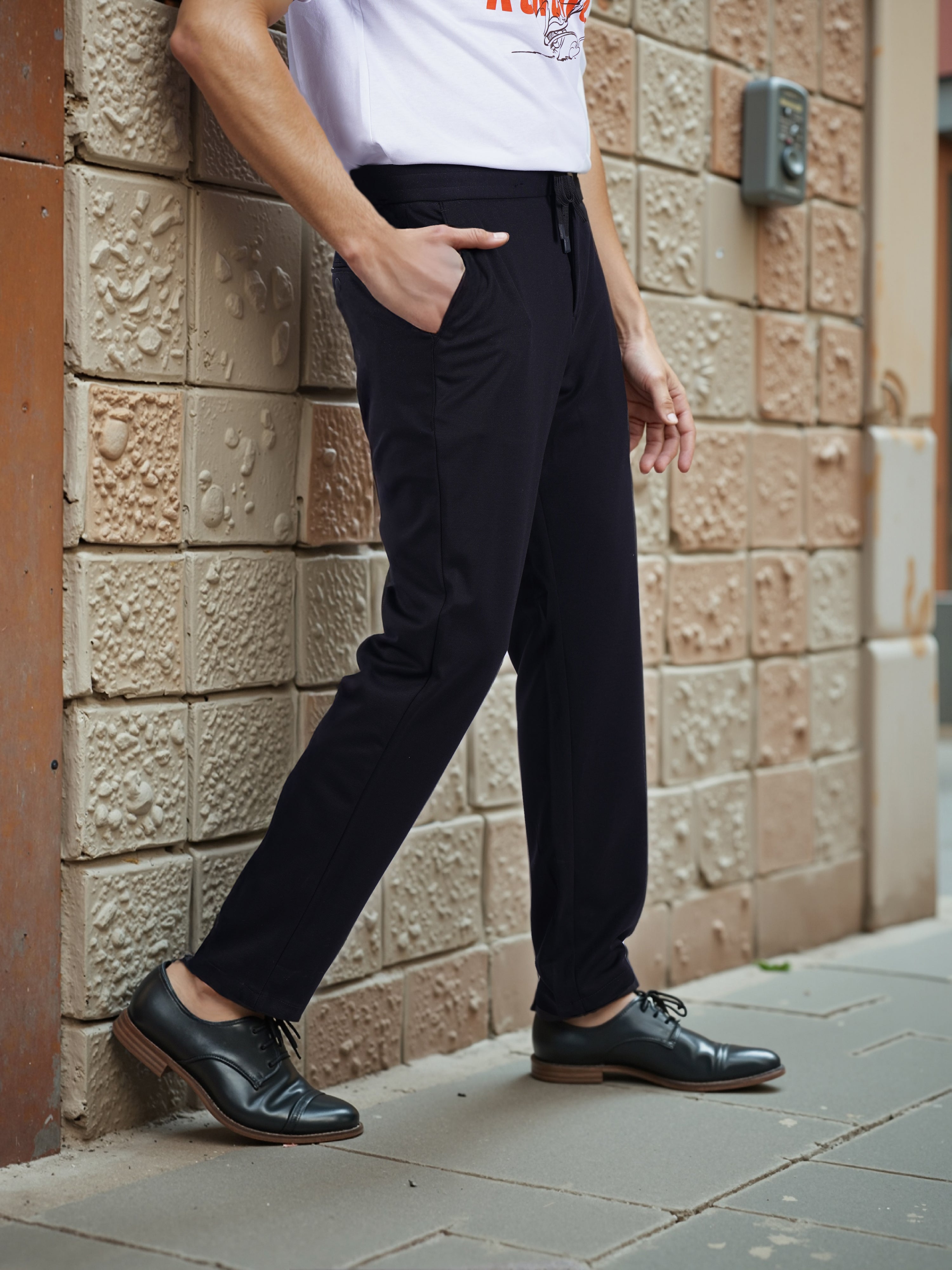 Celio* Men Black Solid Slim Fit Terylene Knit Trouser