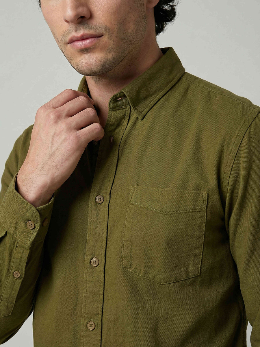 Celio Men Olive Solid Regular Fit Cotton Shirts