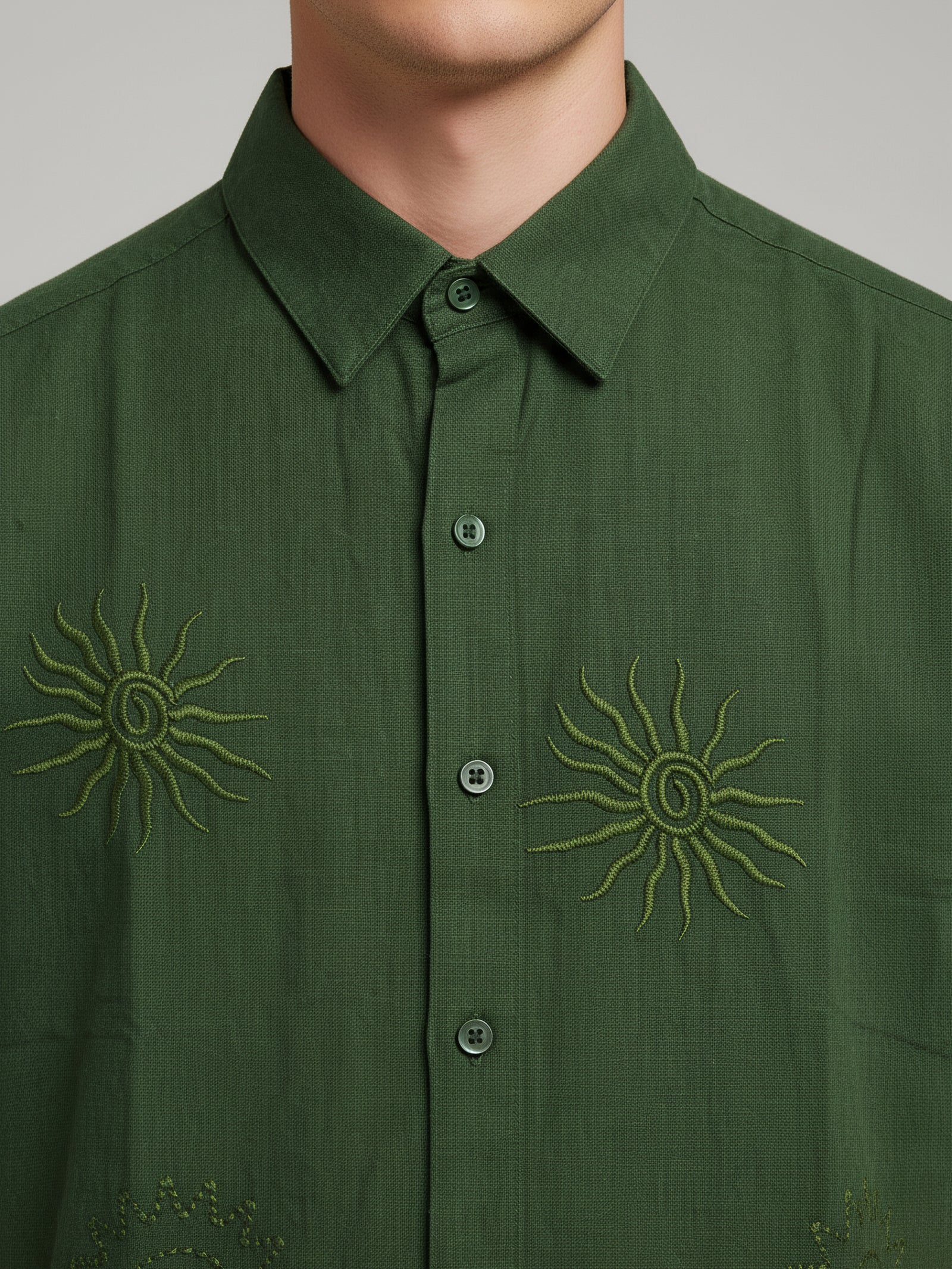 Celio* Embroidered Regular Fit Men Olive Cotton Shirts