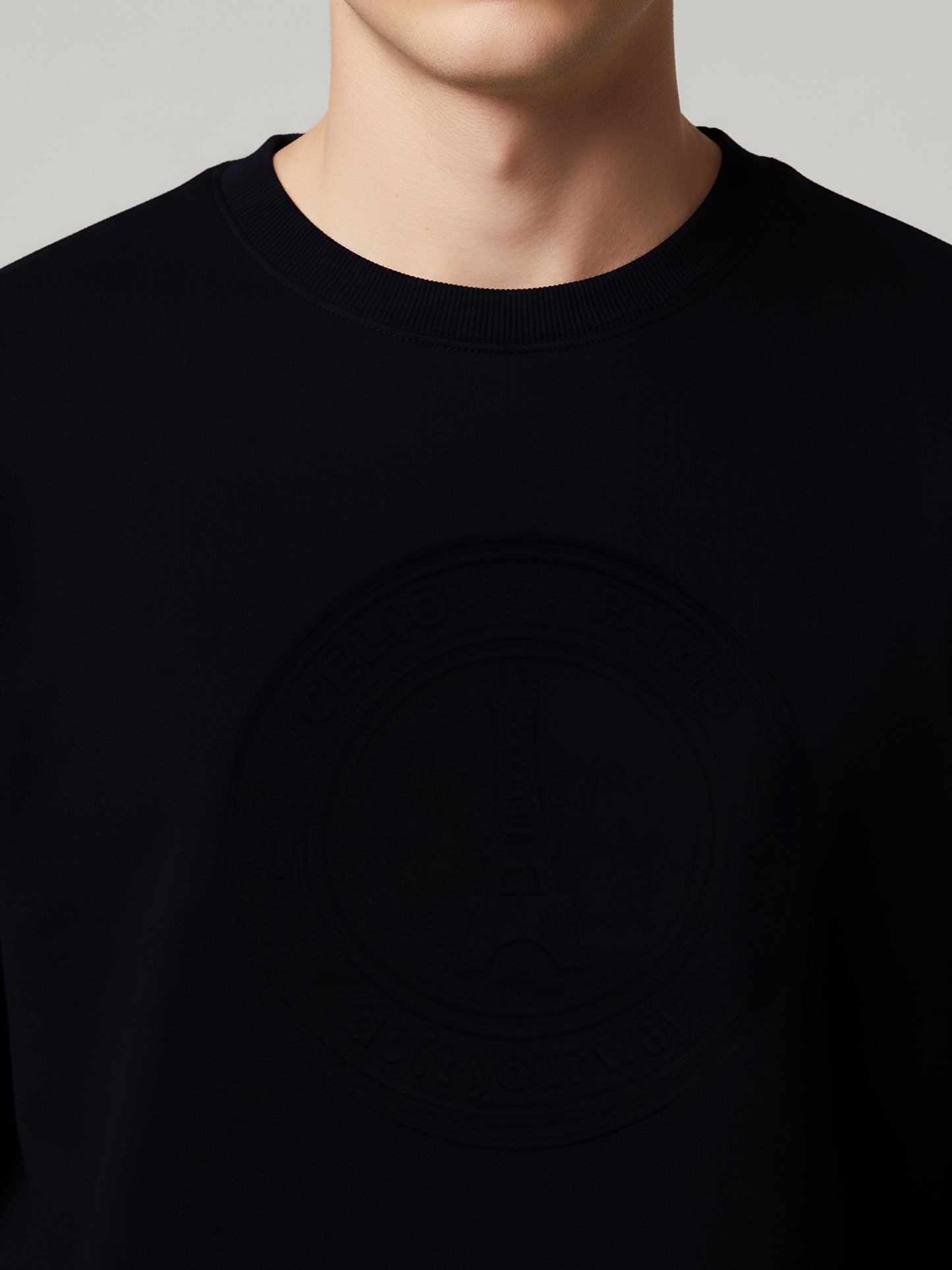 Celio* Men Black Solid Regular Fit Cotton-Blend Sweatshirts