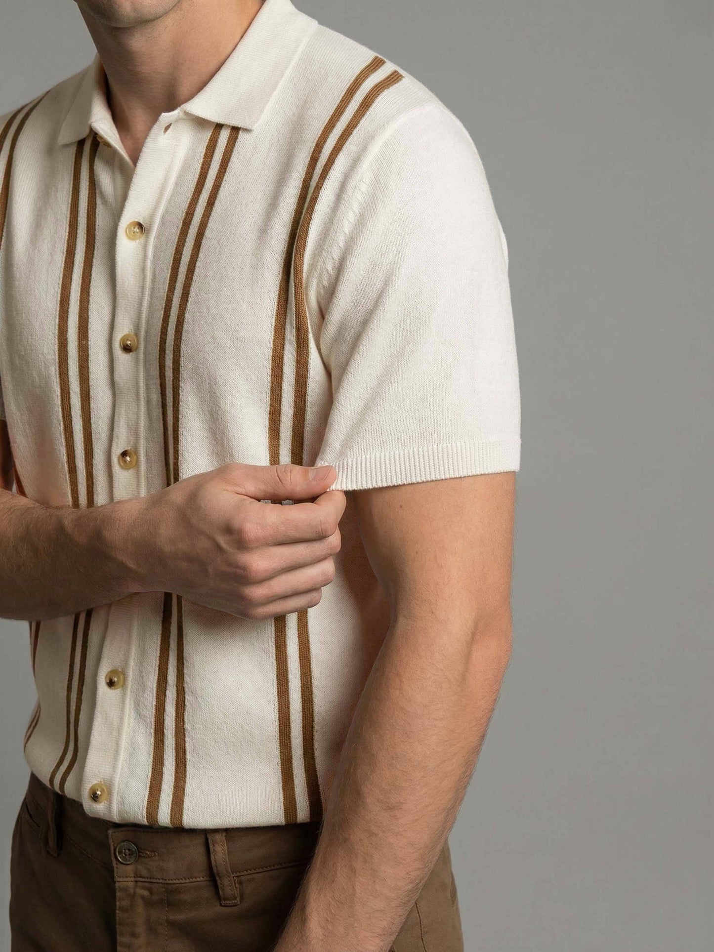 Celio* Men Off White Striped Regular Fit Cotton T-Shirts