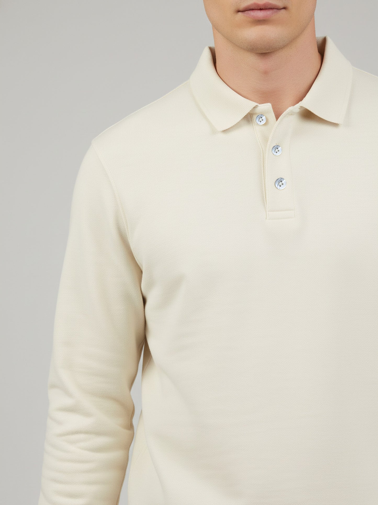 *Celio Men Off White Solid Regular Fit Cotton-Poly-Blend Sweatshirts