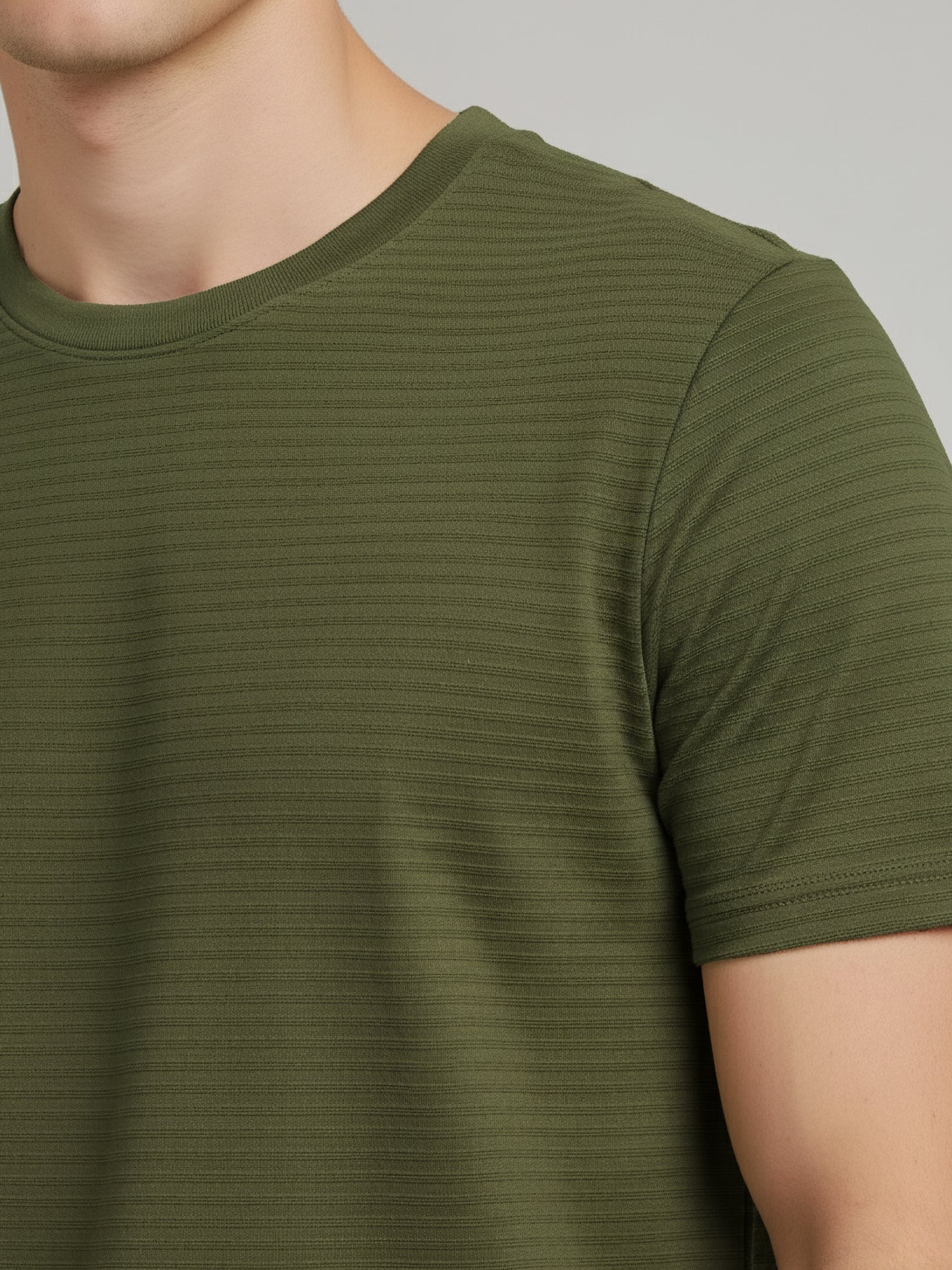 Celio Men Olive Solid Straight Fit Cotton T-Shirts
