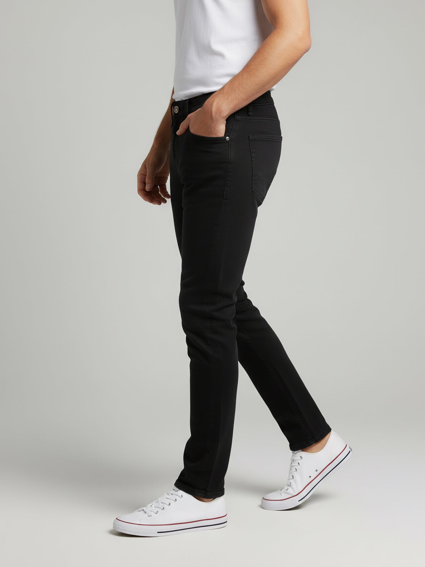 Celio* Men Black Solid Straight Fit Cotton Jeans