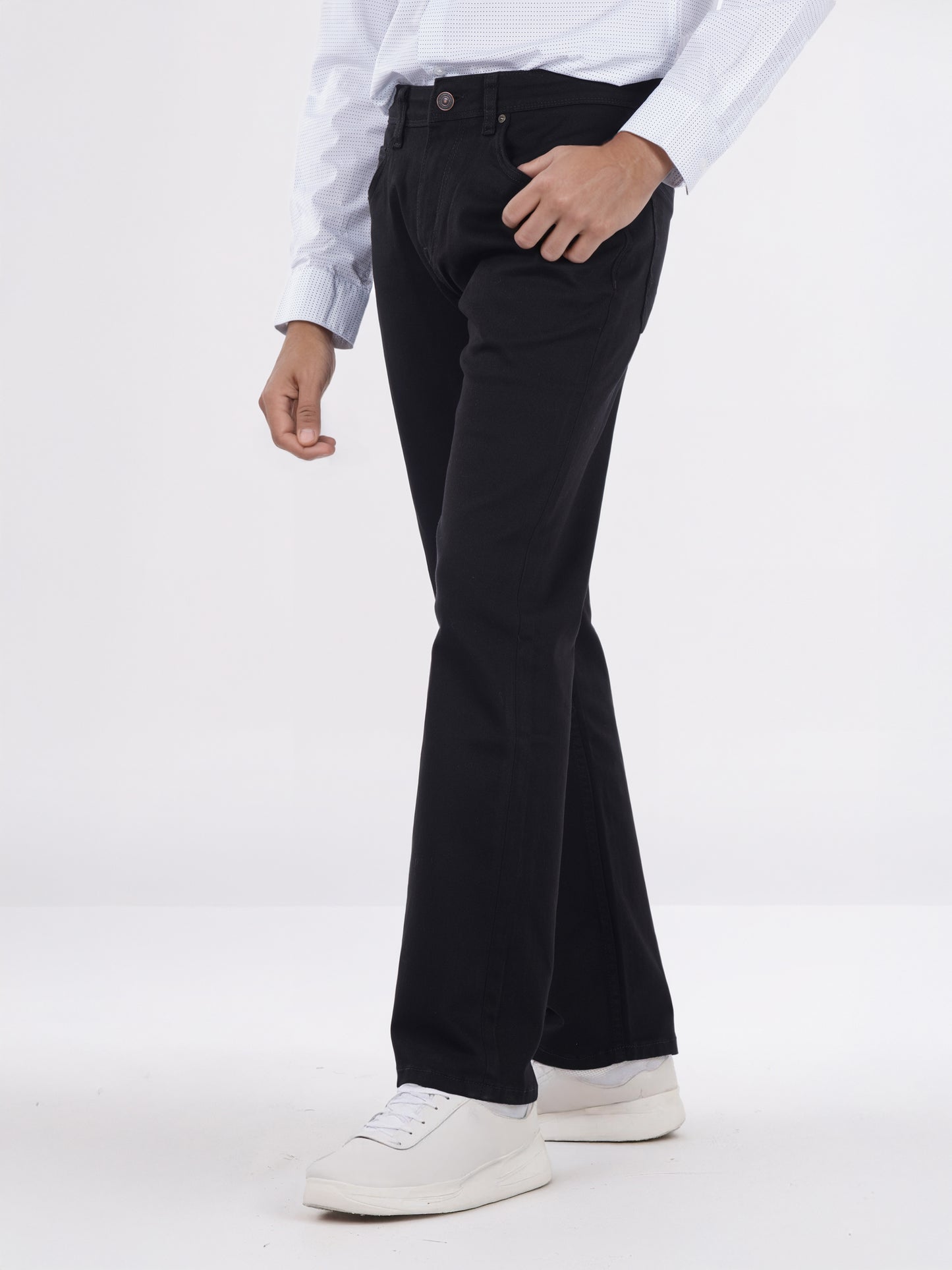 Celio* Men Black Solid Bootcut Fit Cotton Jeans