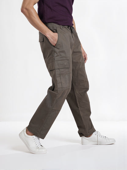 Celio* Men Olive Solid Straight Fit Cotton Cargo