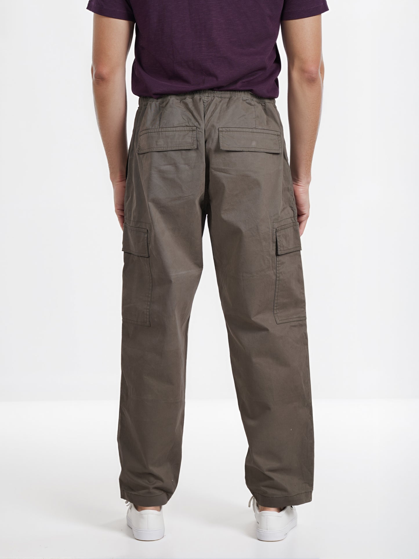 Celio* Men Olive Solid Straight Fit Cotton Cargo