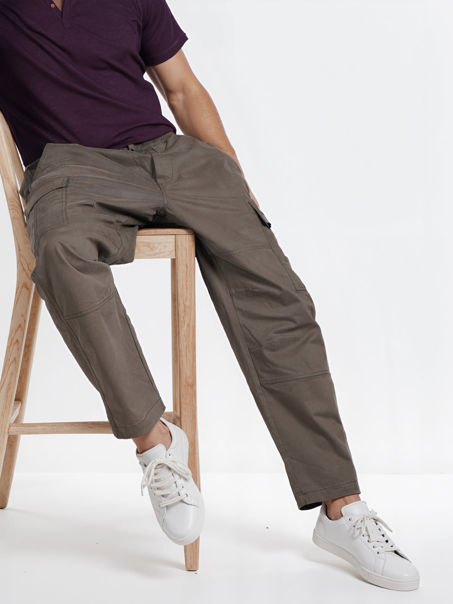 Celio* Men Olive Solid Straight Fit Cotton Cargo