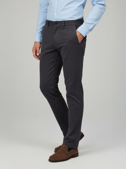 Celio* Men Grey Solid Straight Fit Cotton Trousers
